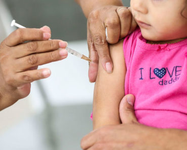 Vacinação cada vez mais cedo